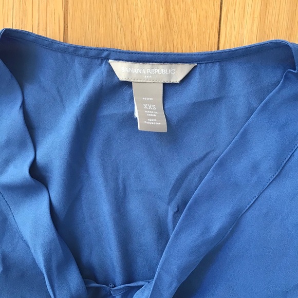 Banana Republic Sleeveless Tie Blouse - Picture 3 of 3